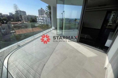 2 bedrooms Apartment in Larnaca, Cyprus No. 82824 8