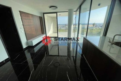 2 bedrooms Apartment in Larnaca, Cyprus No. 82824 2