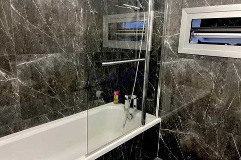 3 bedrooms House in Limassol, Cyprus No. 75145 16