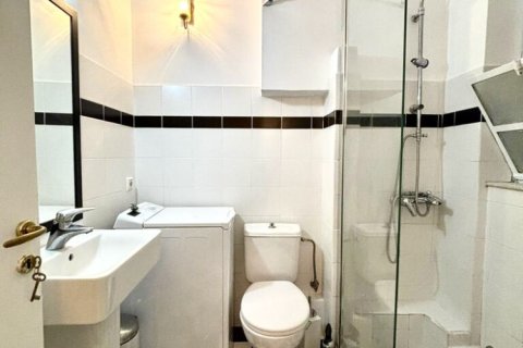 1 bedroom Apartment in Athens, Greece No. 122137 12