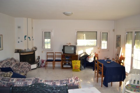 4 bedrooms House in Epanomi, Greece No. 117885 4