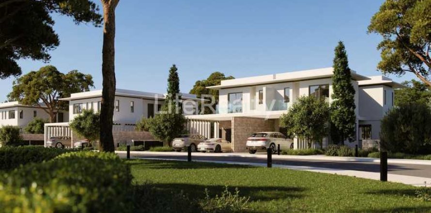 2 bedrooms House in Limassol, Cyprus No. 62582