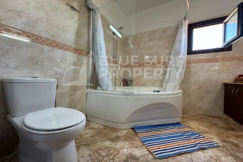 5 bedrooms Villa in Famagusta, Cyprus No. 104840 15