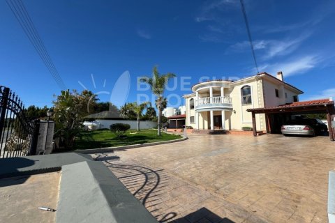 5 bedrooms Villa in Famagusta, Cyprus No. 104840 29