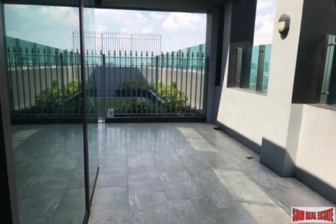 2 bedrooms Apartment in Bangkok, Thailand No. 95832 4