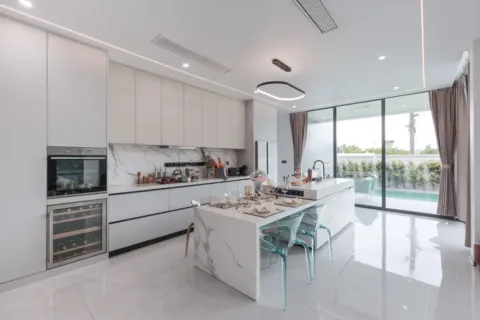 4 bedrooms Villa in Phuket, Thailand No. 3057 19