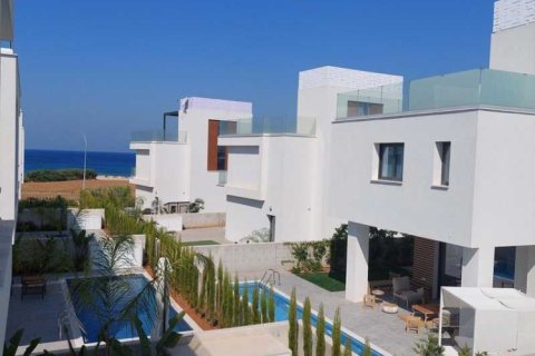 3 bedrooms Villa in Famagusta, Cyprus No. 62519 1