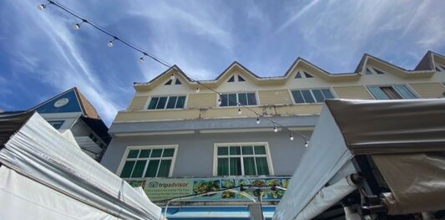 8 bedrooms House in Kata, Thailand No. 97148