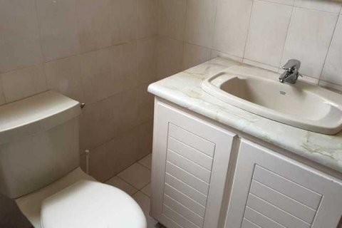 6 bedrooms House in Larnaca, Cyprus No. 40213 9