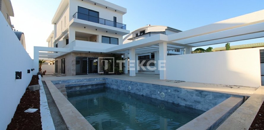 5 bedrooms Villa in Serik, Turkey No. 113145