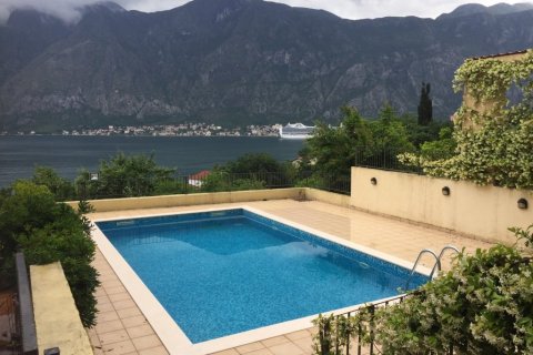 3 bedrooms Apartment in Prcanj, Montenegro No. 104710 25