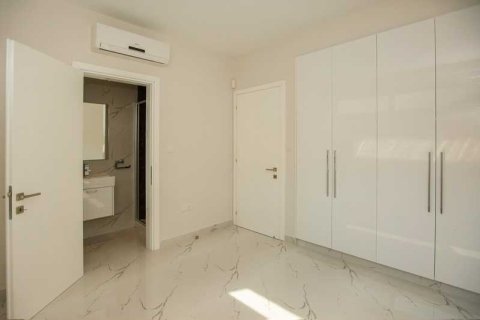 4 bedrooms Villa in Agios Tychonas, Cyprus No. 62480 11