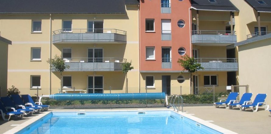 2 bedrooms Apartment in Grandcamp-Maisy, France No. 69480