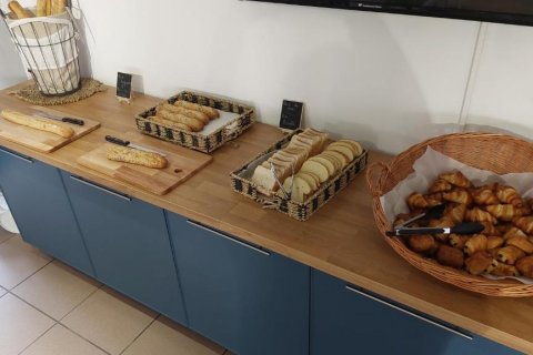 2 bedrooms Apartment in Grandcamp-Maisy, France No. 69480 10