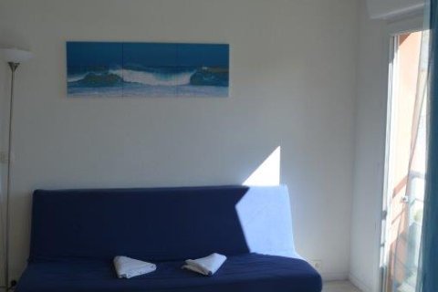 2 bedrooms Apartment in Grandcamp-Maisy, France No. 69480 17