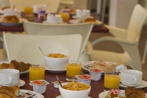 2 bedrooms Apartment in Grandcamp-Maisy, France No. 69480 8