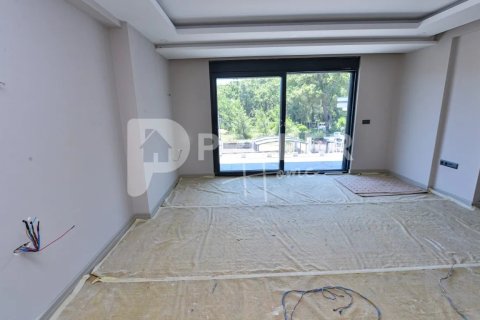 5 rooms Villa in Nenh, Vietnam No. 14024 12