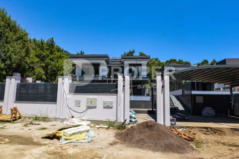 5 rooms Villa in Nenh, Vietnam No. 14024 1