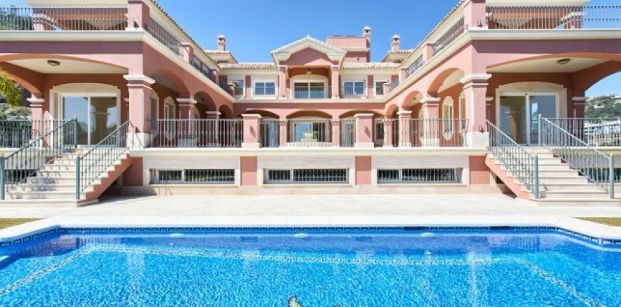 11 bedrooms House in Benahavis, Spain No. 25461