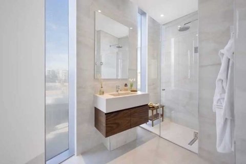 2 bedrooms Apartment in Limassol, Cyprus No. 73125 8