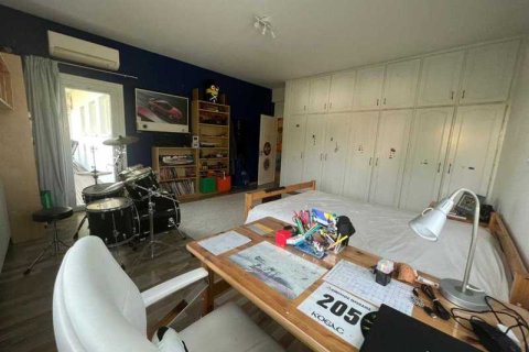 Дом с 5 спальнями в Пиргос, Кипр №29574 11