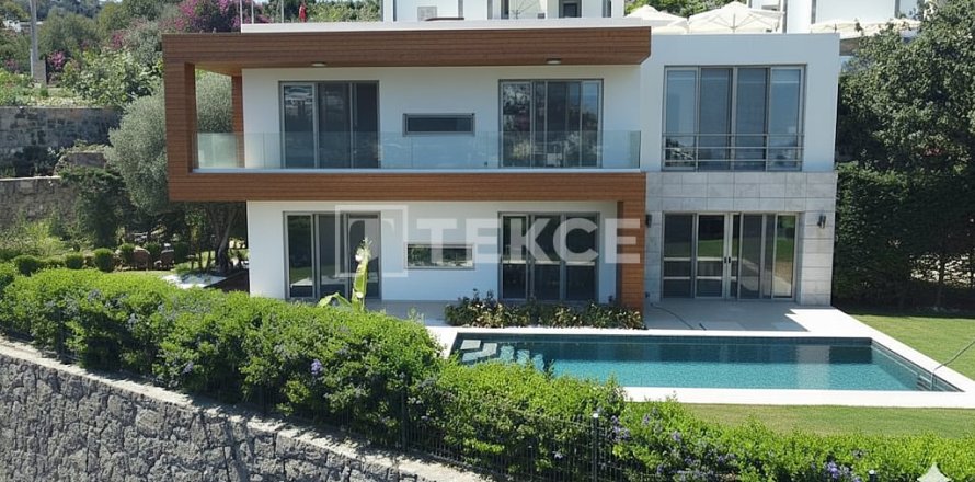 4 bedrooms Villa in Bodrum, Turkey No. 98995