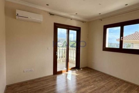 4 dormitorios Villa en Mouttagiaka, Cyprus No. 74880 14