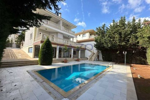 4 dormitorios Villa en Mouttagiaka, Cyprus No. 74880 1