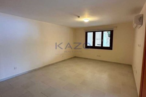 4 dormitorios Villa en Mouttagiaka, Cyprus No. 74880 5