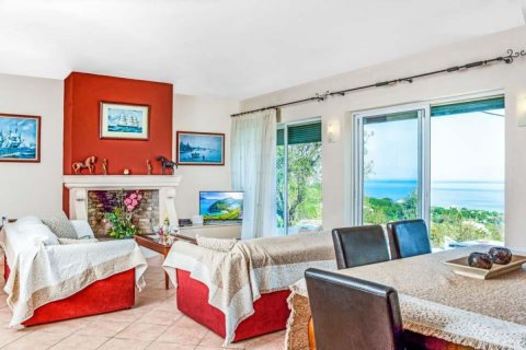 3 bedrooms Villa in Corfu, Greece No. 61614 8