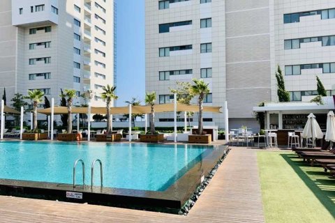 Квартира с 2 спальнями в Лимассол, Кипр №104220 1