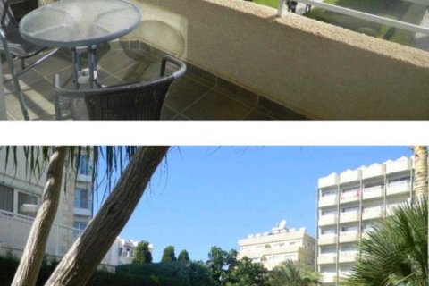 2 bedrooms Apartment in Germasogeia, Cyprus No. 79068 3