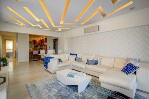 3 bedrooms Apartment in Limassol, Cyprus No. 63787 14