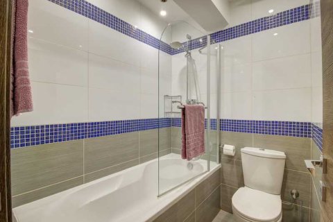 3 bedrooms Apartment in Limassol, Cyprus No. 63787 10