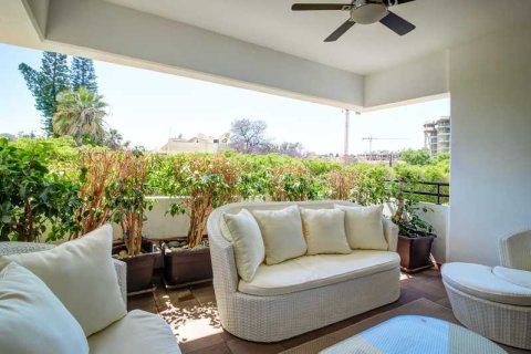 3 bedrooms Apartment in Limassol, Cyprus No. 63787 3