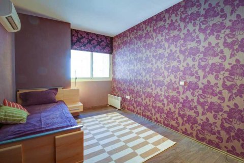 3 bedrooms Apartment in Limassol, Cyprus No. 63787 13