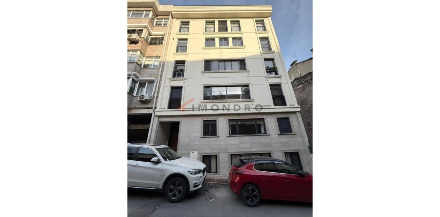 2 bedrooms Apartment in Sisli, Turkey No. 121238