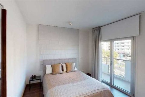 Квартира с 4 спальнями в Агиос Тихонас, Кипр №34856 13