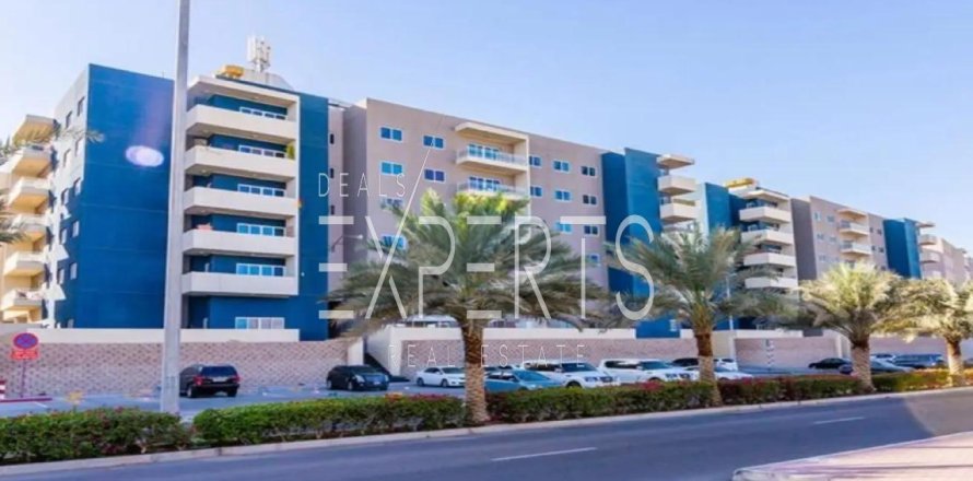 3 bedrooms Apartment in Al Reef, UAE No. 129608