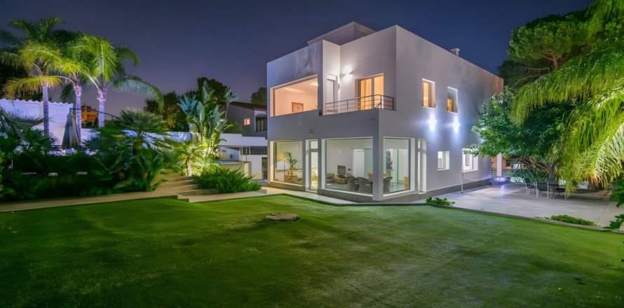 6 dormitorios House en Castelldefels, Spain No. 99040