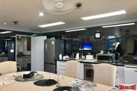 6 bedrooms Penthouse in Pattaya, Thailand No. 96578 26