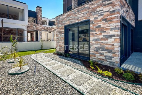 5 bedrooms Villa in Quang Minh, Vietnam No. 69797 14