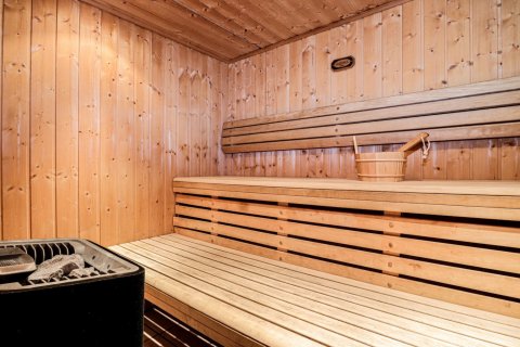 6 bedrooms House in Morzine, France No. 100125 14