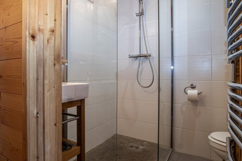 6 bedrooms House in Morzine, France No. 100125 18