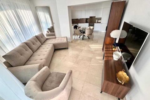 2 bedrooms Apartment in Limassol, Cyprus No. 78657 5