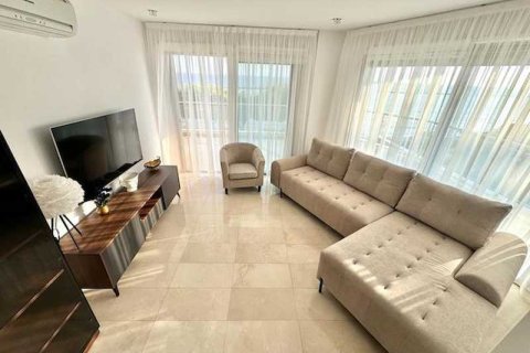 2 bedrooms Apartment in Limassol, Cyprus No. 78657 4