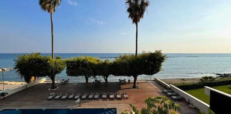 2 bedrooms Apartment in Limassol, Cyprus No. 78657