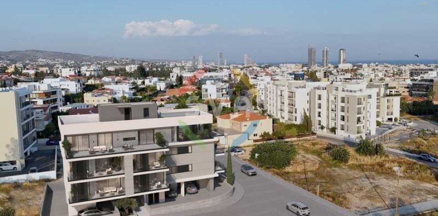 3 dormitorios Penthouse en Germasogeia, Cyprus No. 82201