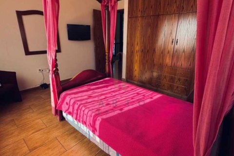 5 bedrooms Villa in Agios Athanasios, Cyprus No. 73094 7