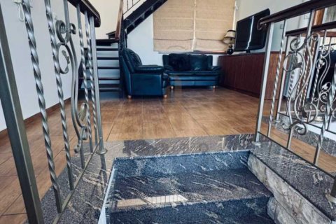 5 bedrooms Villa in Agios Athanasios, Cyprus No. 73094 4